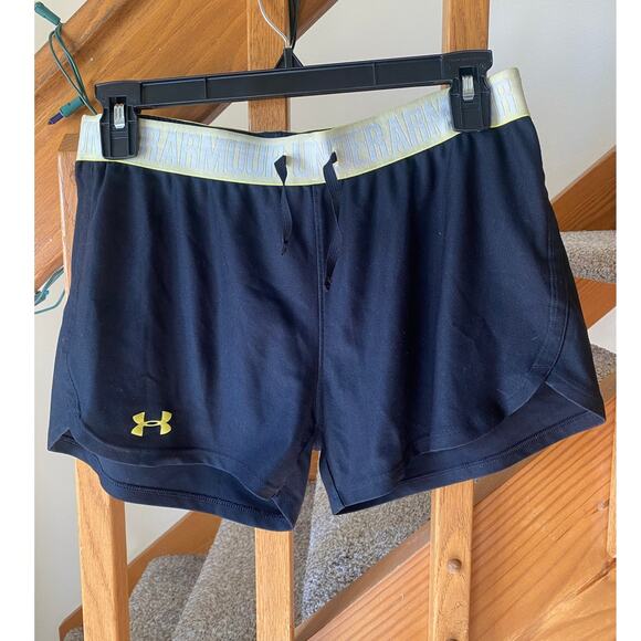 Under Armour black athletic shorts - Picture 1 of 2